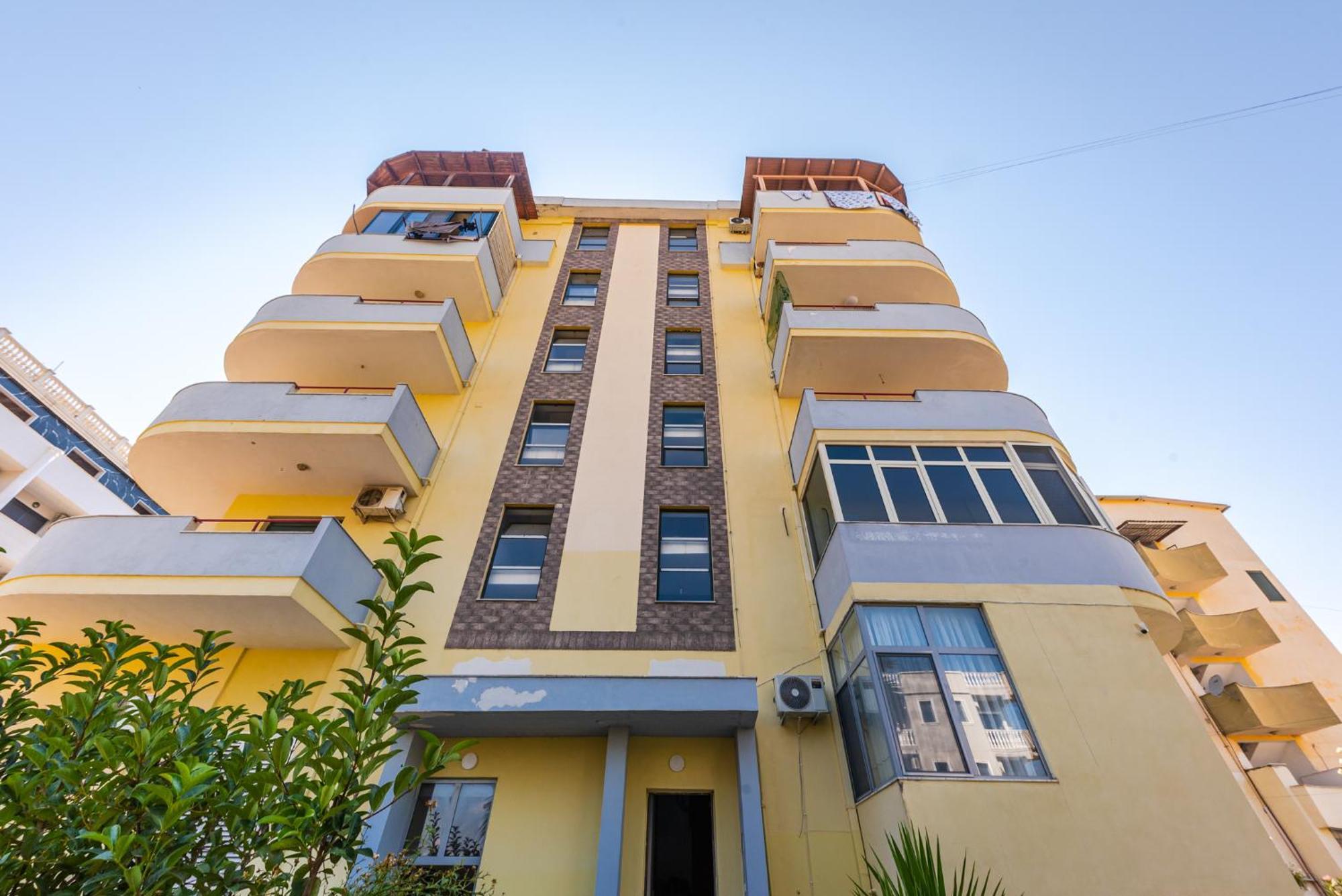 Sr Apartments Golem غوليم المظهر الخارجي الصورة