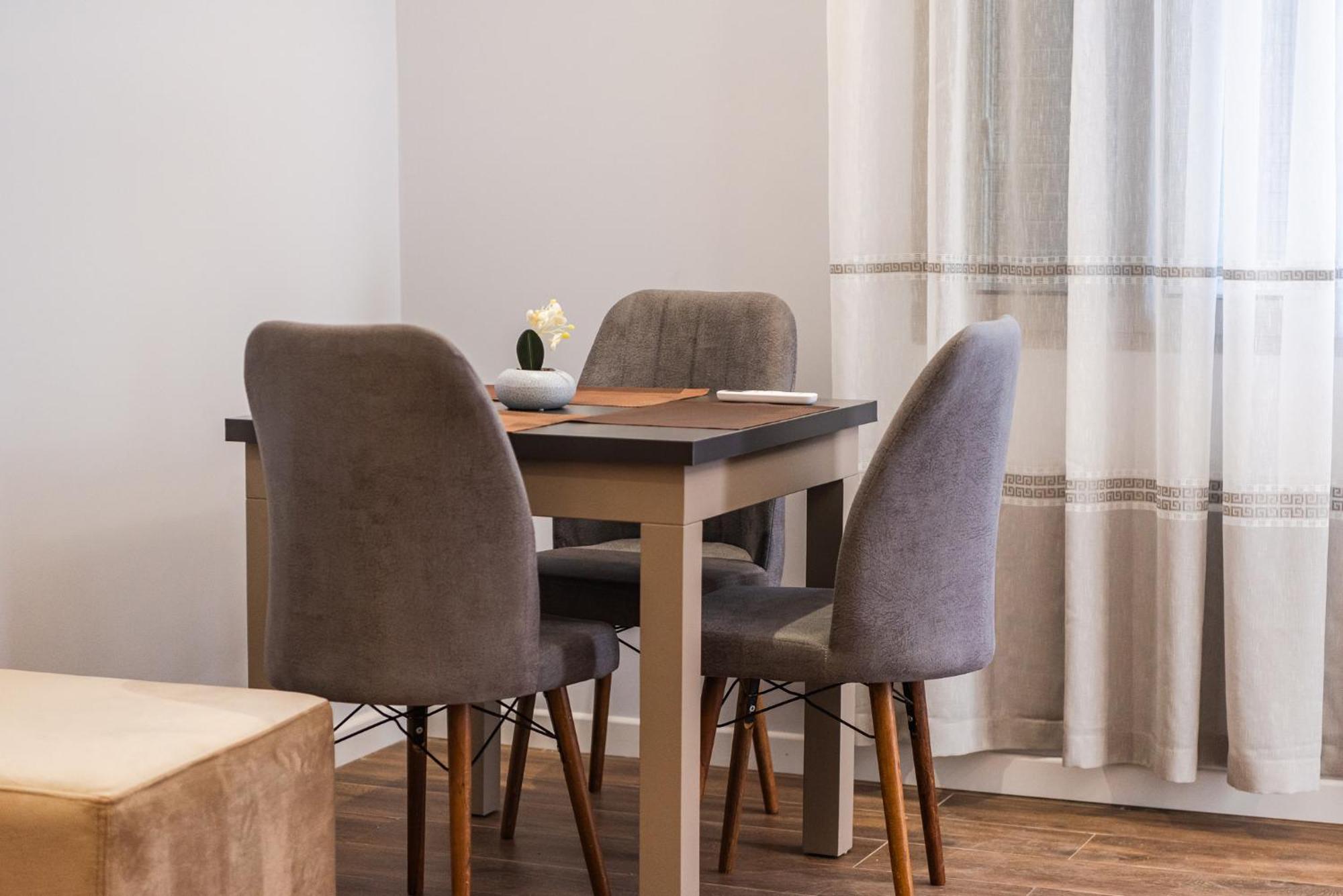 Sr Apartments Golem غوليم المظهر الخارجي الصورة